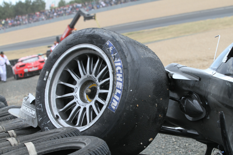 Illustration for article titled First amazing Audi R18 Le Mans post-crash photos
